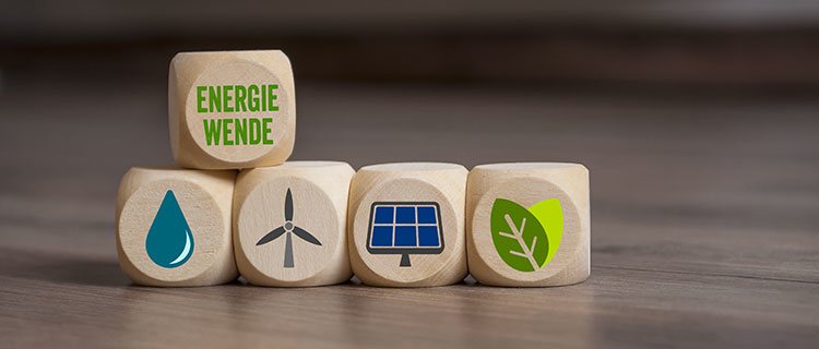 Würfel mit Symbolen für Eneuerbare Energien und dem Schriftzug: Energiewende